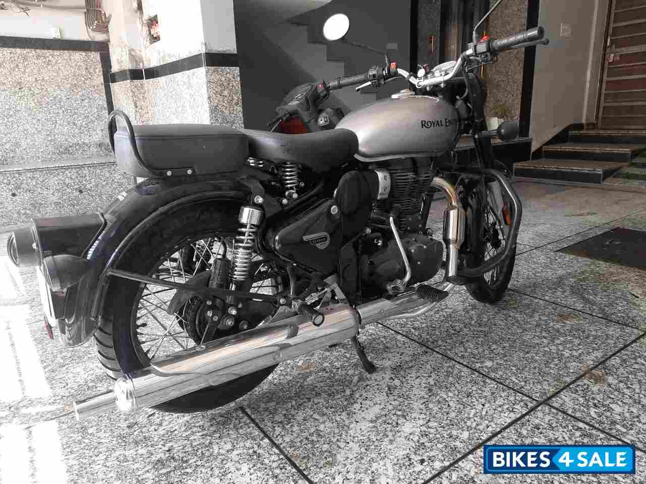 Silver Royal Enfield Classic 350 BS VI