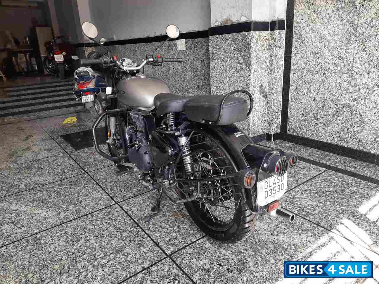 Silver Royal Enfield Classic 350 BS VI