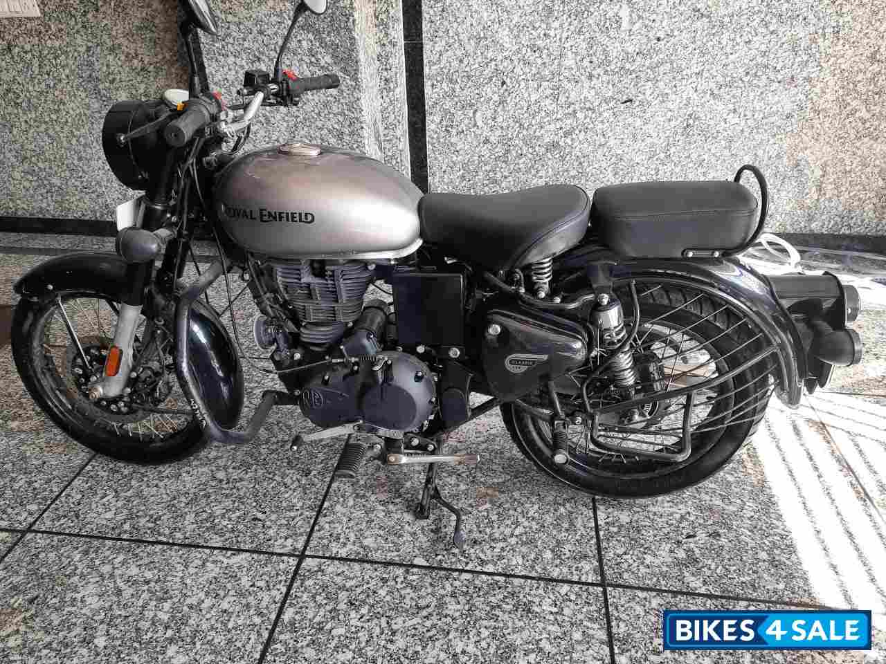 Silver Royal Enfield Classic 350 BS VI