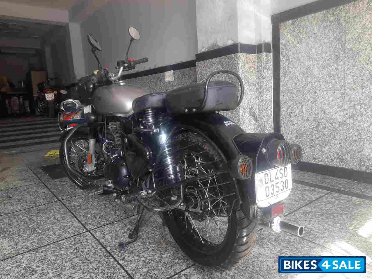 Silver Royal Enfield Classic 350 BS VI