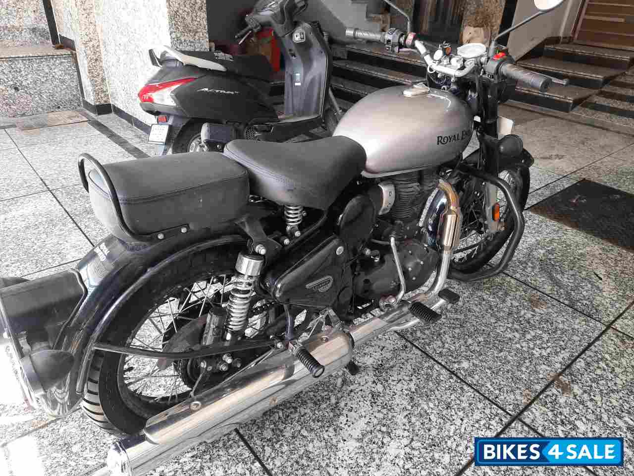 Silver Royal Enfield Classic 350 BS VI