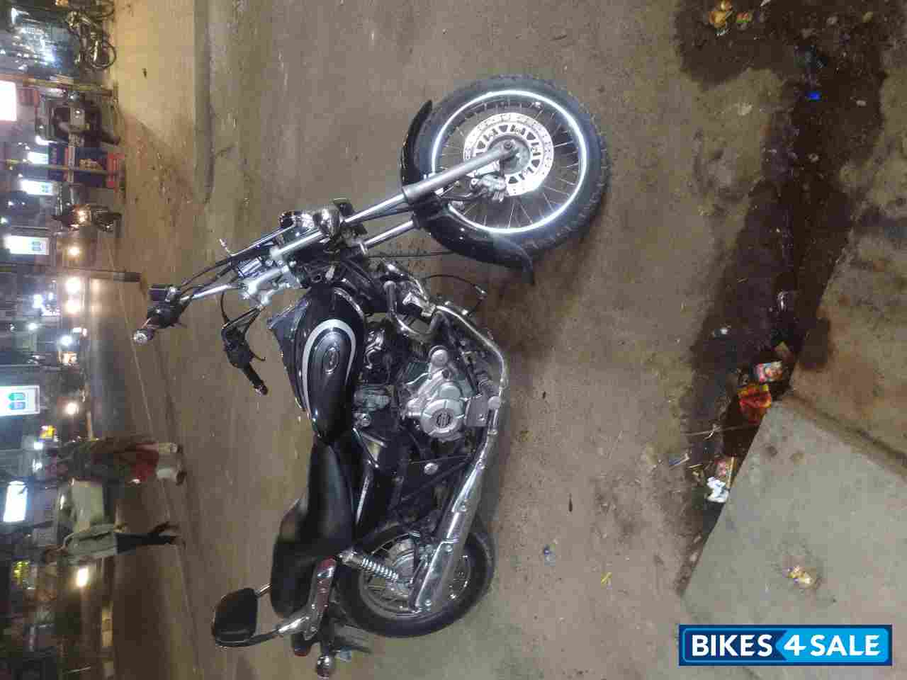 Bajaj Avenger Cruise 220