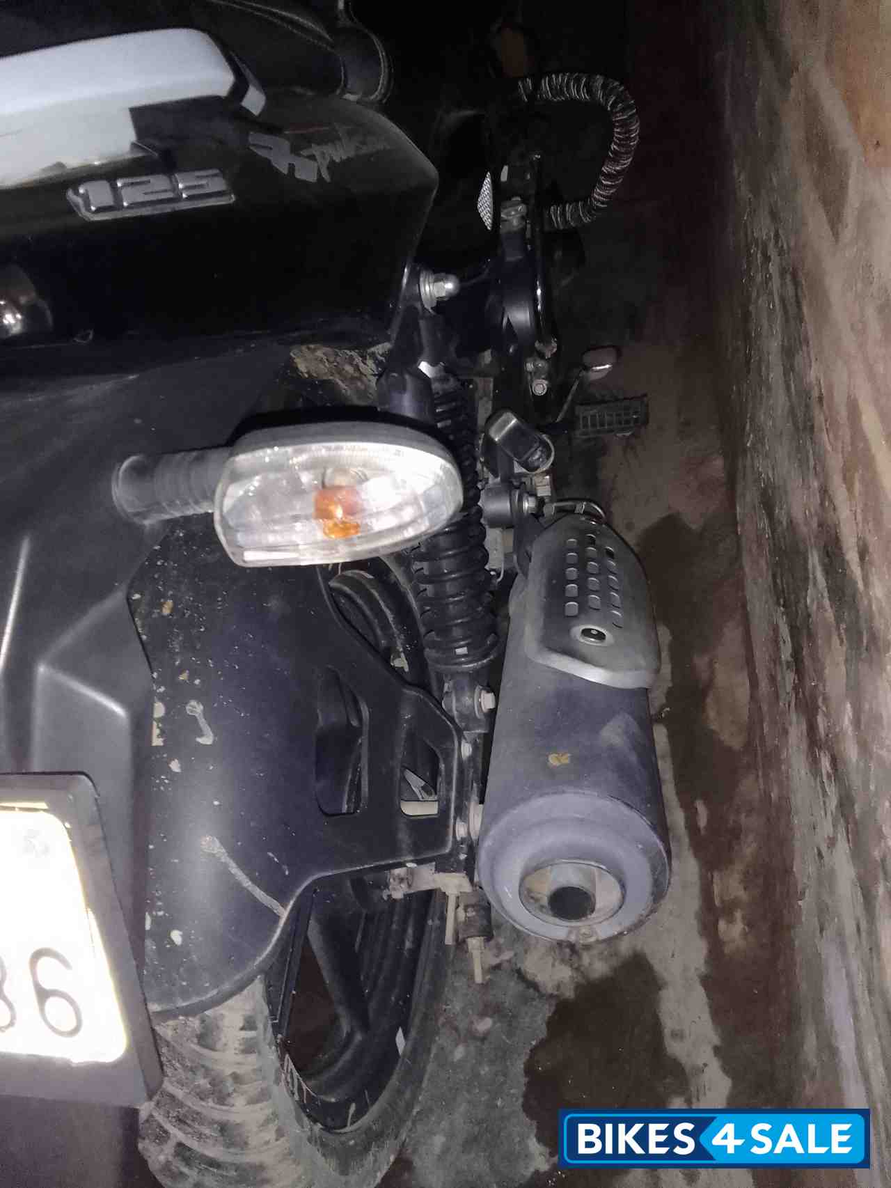 Bajaj Pulsar 125 Neon BS6