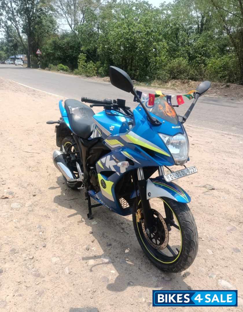 Metallic Blue Suzuki Gixxer SF Moto GP