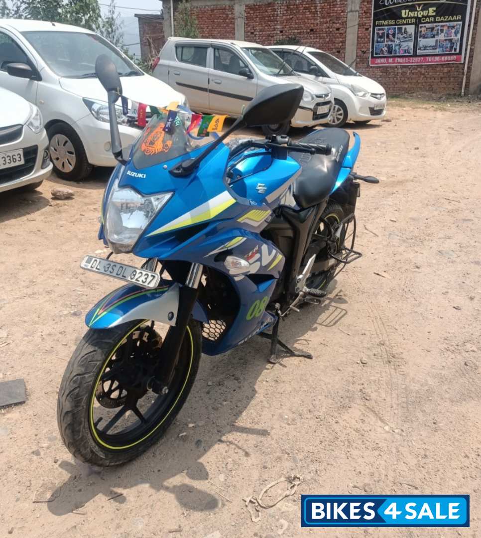Metallic Blue Suzuki Gixxer SF Moto GP