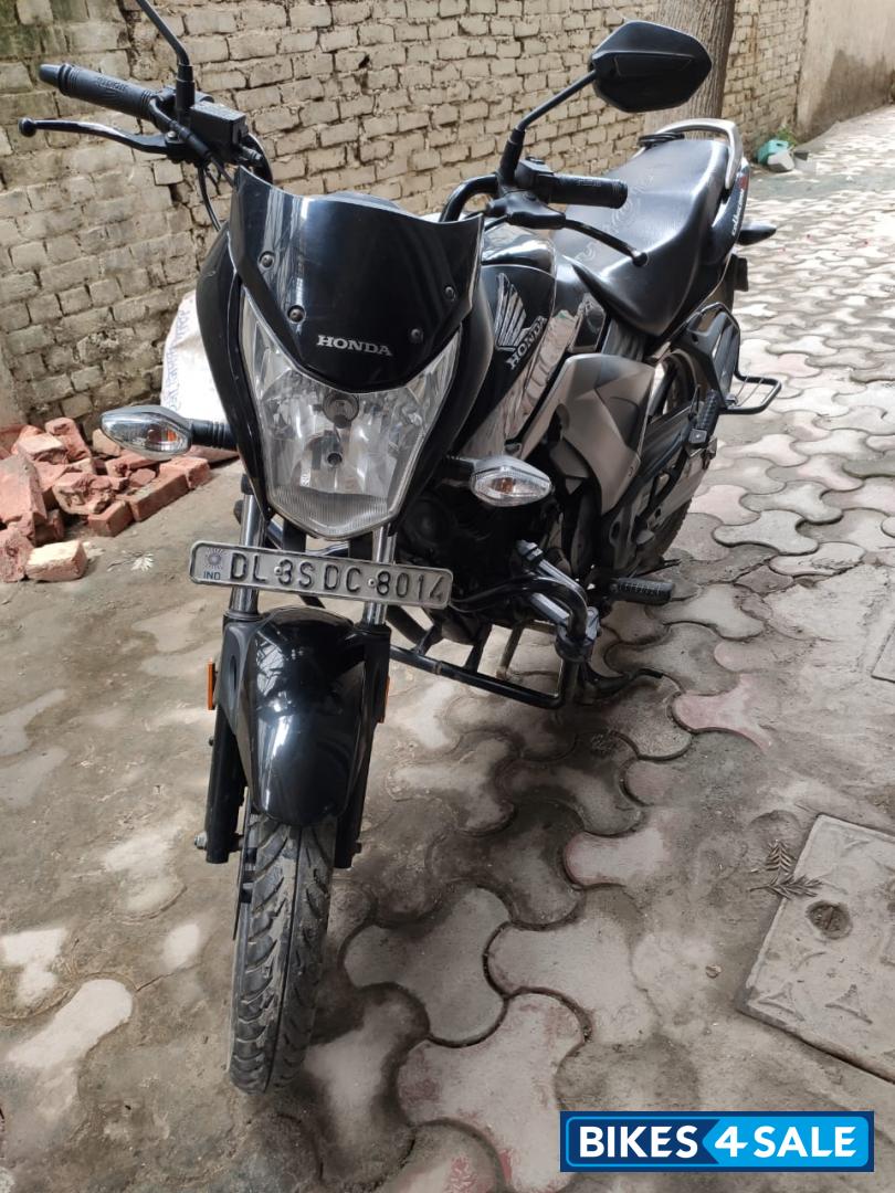 Black Honda CB Unicorn 160