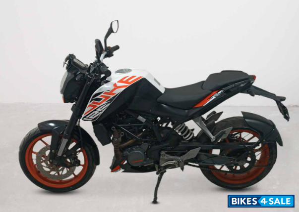 KTM Duke 125