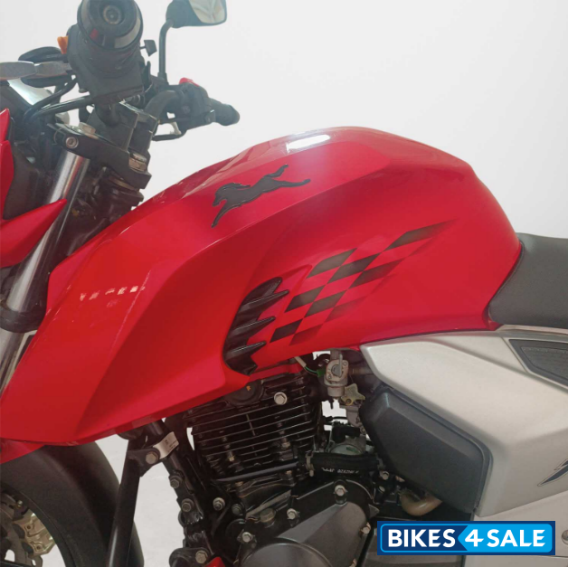 TVS Apache RTR 160 4V TVS Apache RTR 160 4V