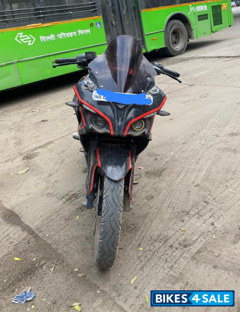 Bajaj Pulsar RS 200 ABS