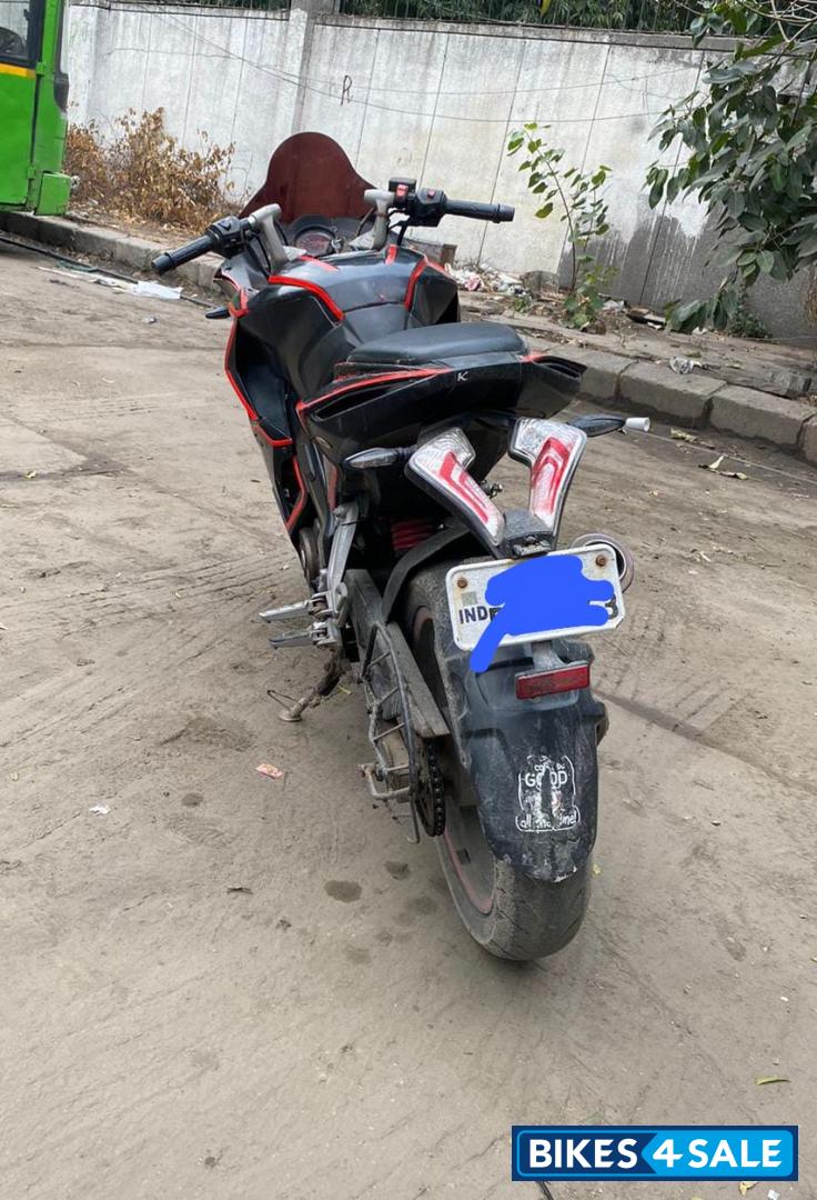 Bajaj Pulsar RS 200 ABS