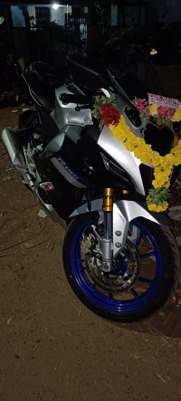Silver Yamaha  R15 M