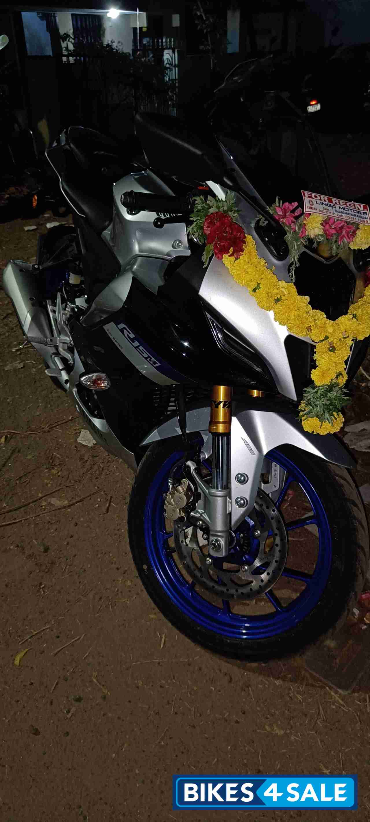 Silver Yamaha  R15 M