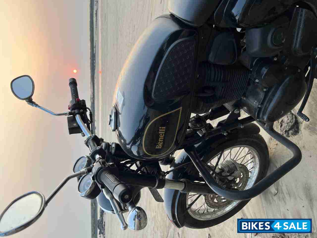 Black Benelli Imperiale 400