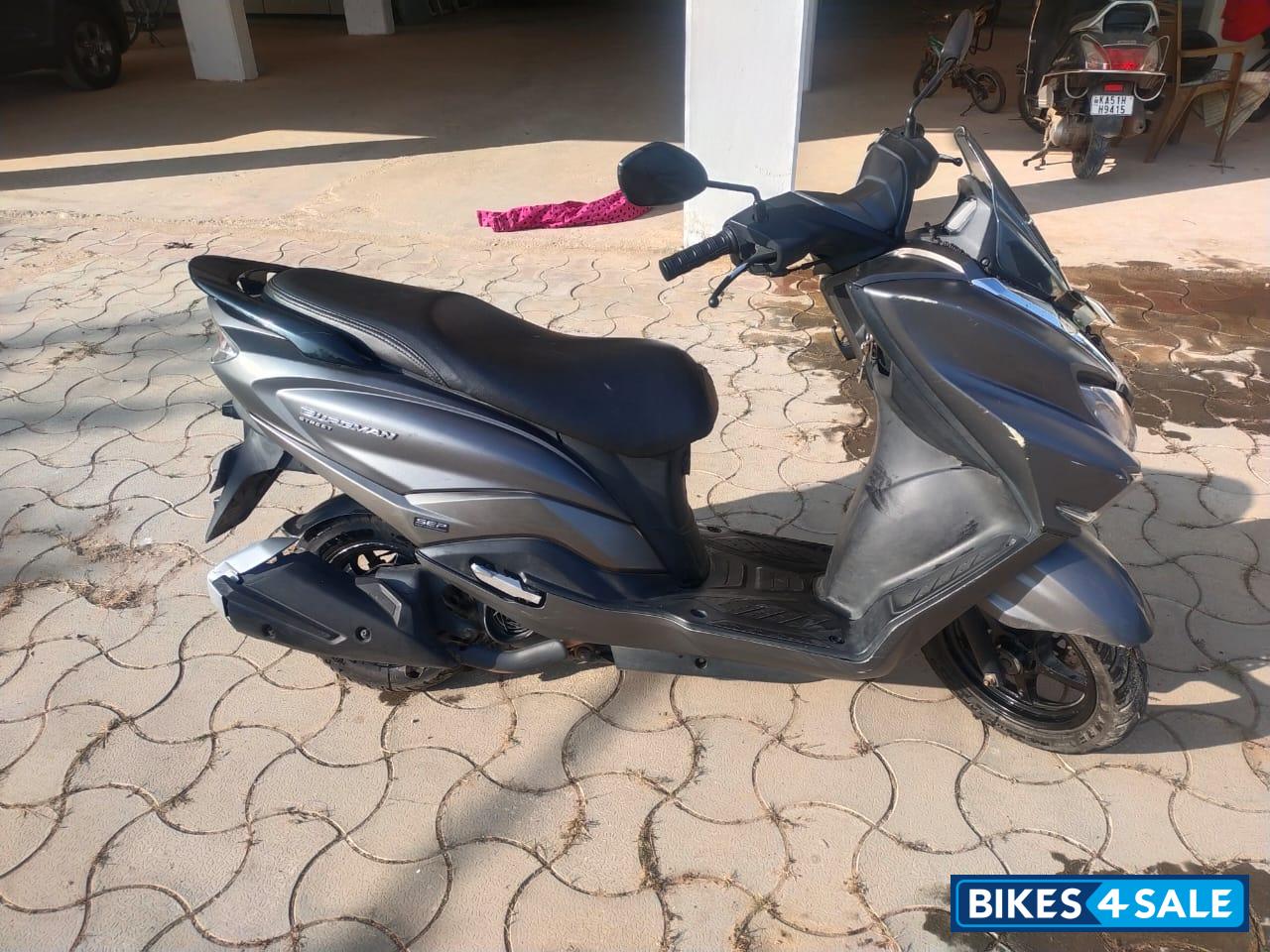 Suzuki Burgman Street