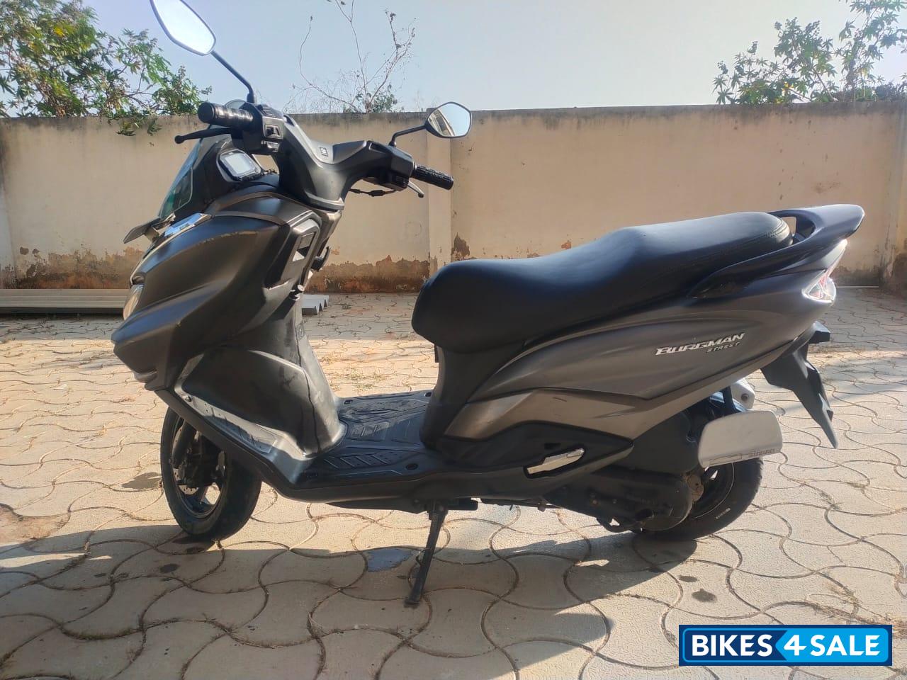 Suzuki Burgman Street