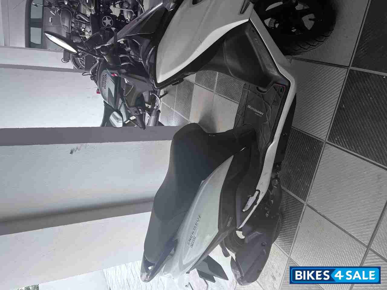 Suzuki Burgman Street