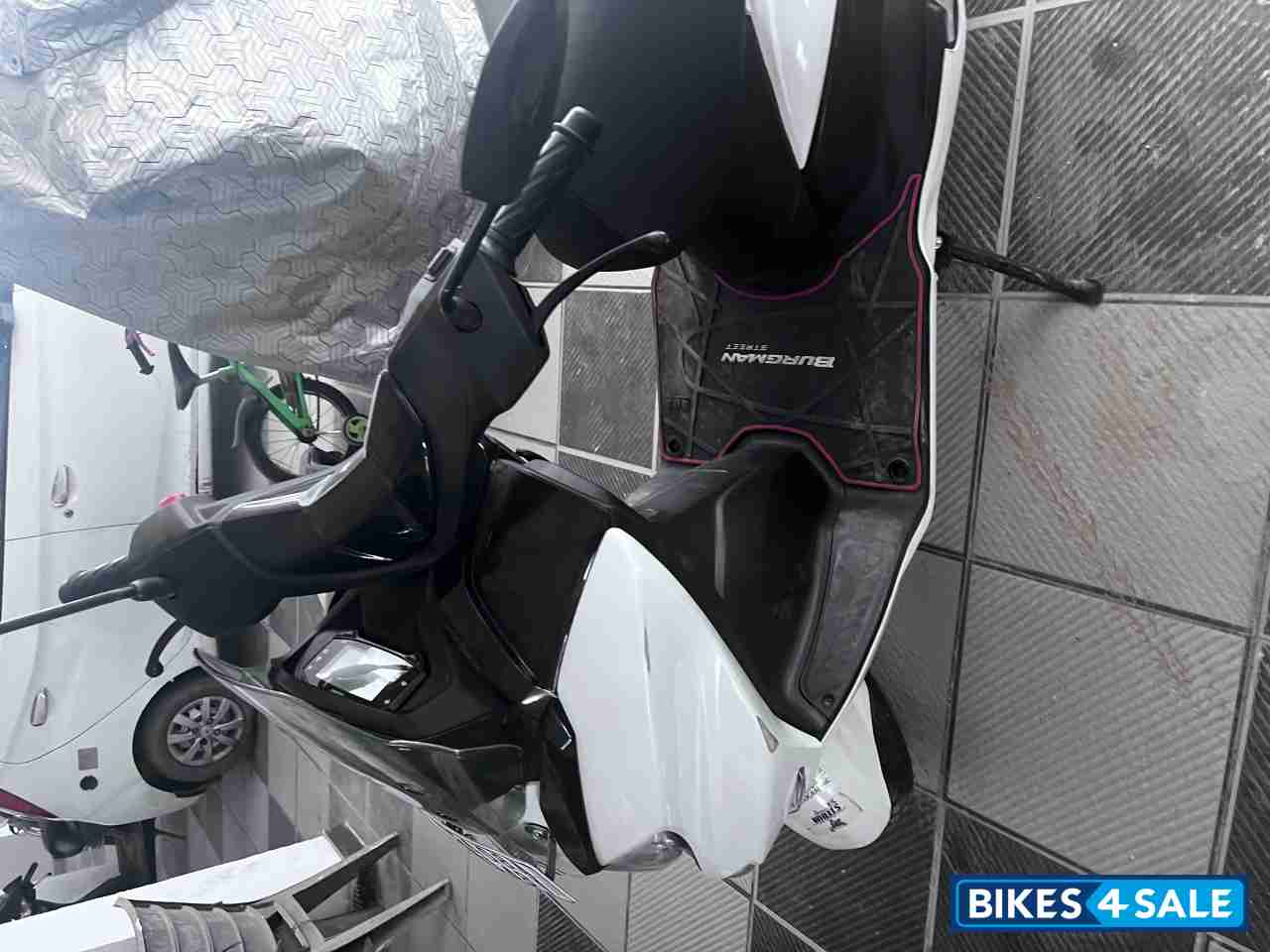 Suzuki Burgman Street