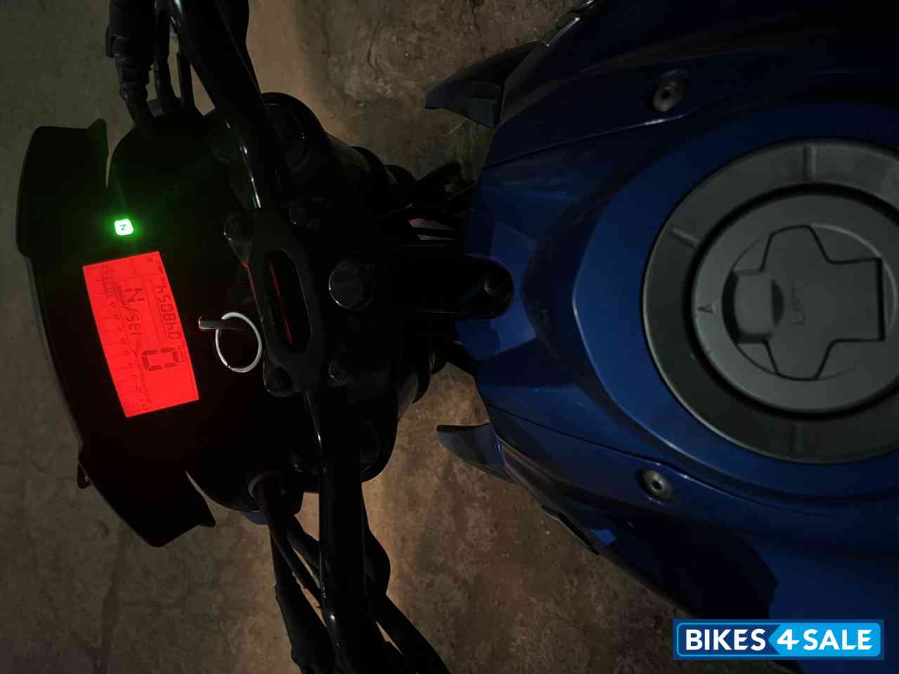 Blue Suzuki Gixxer SF Blue Suzuki Gixxer SF