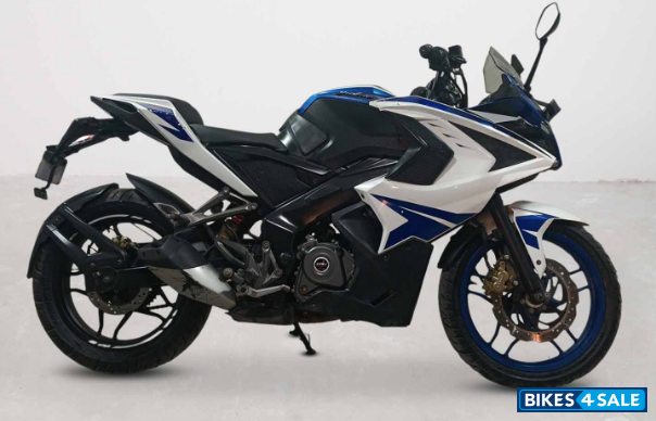 Bajaj Pulsar RS 200