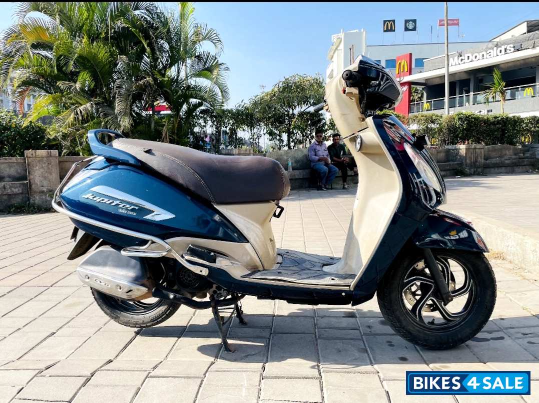 Starlight Blue TVS Jupiter Grande