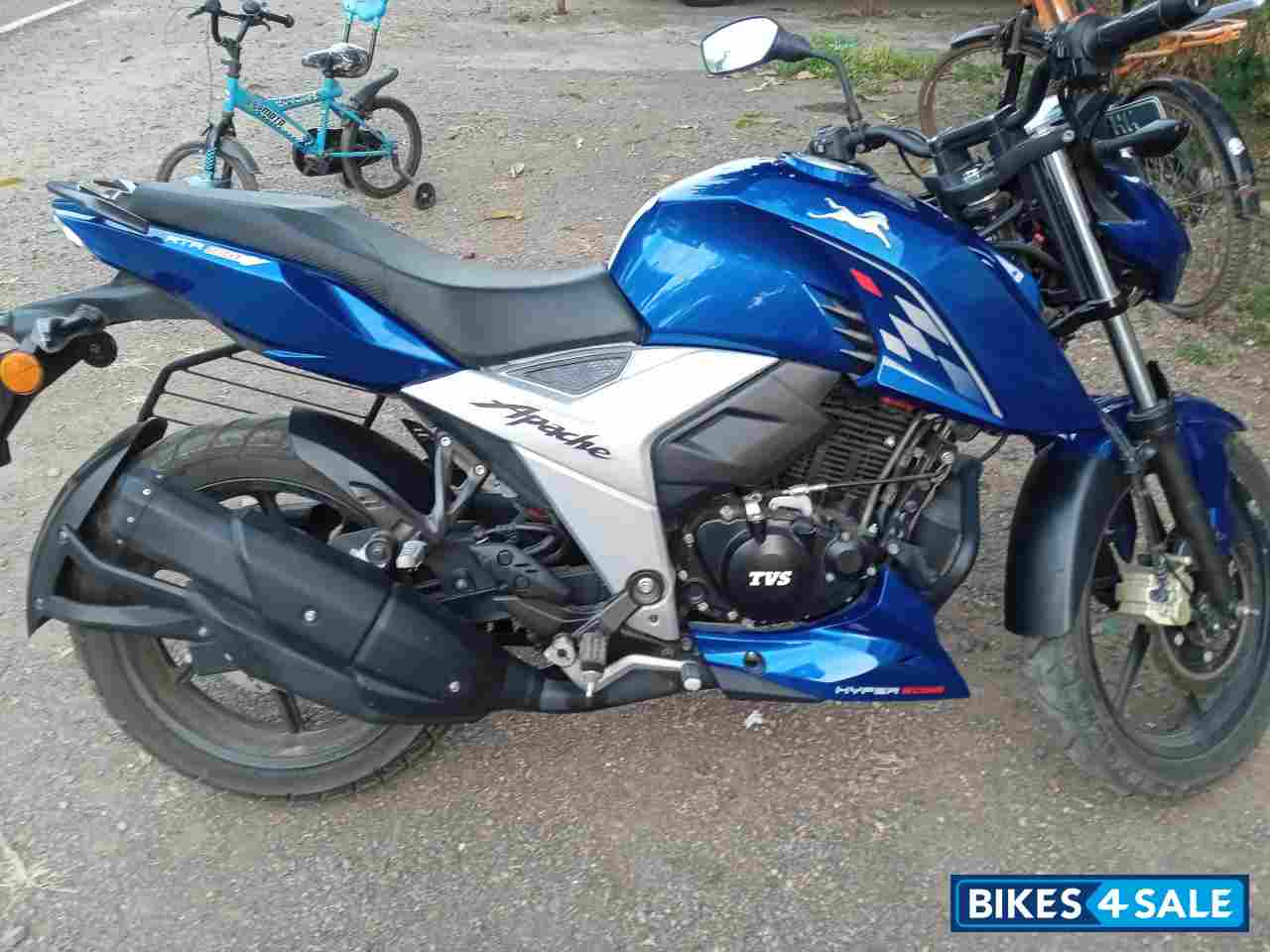 Blue TVS Apache RTR 160 4V BS6