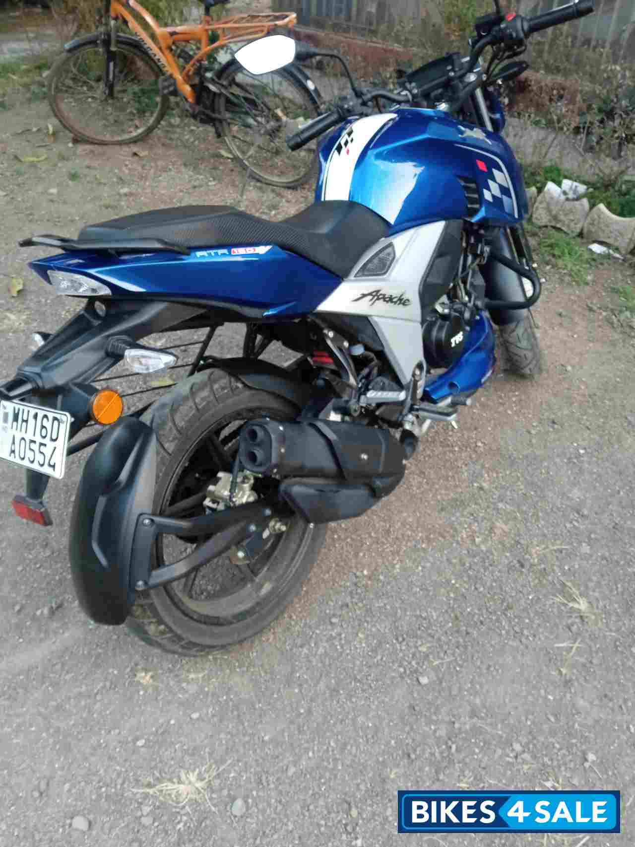 Blue TVS Apache RTR 160 4V BS6
