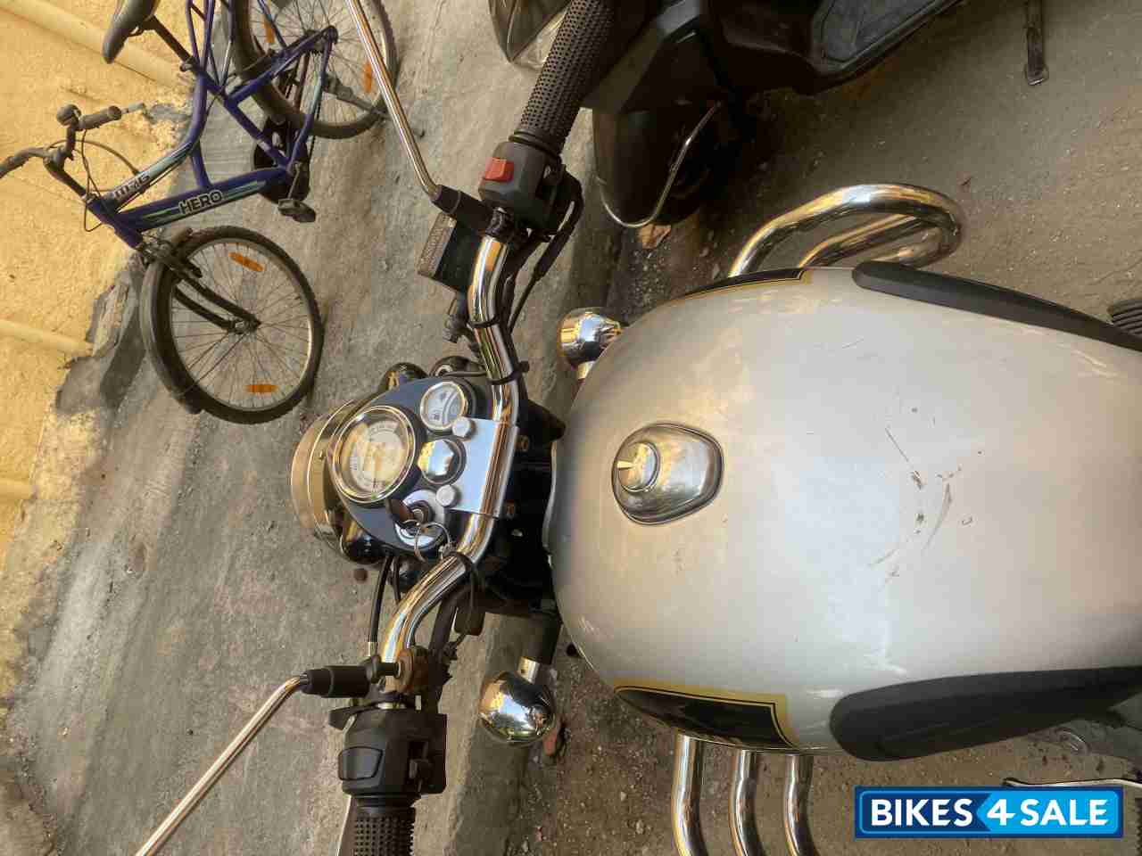 Royal Enfield Classic 500