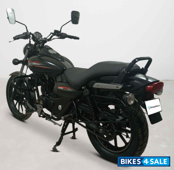 Bajaj Avenger Street 220