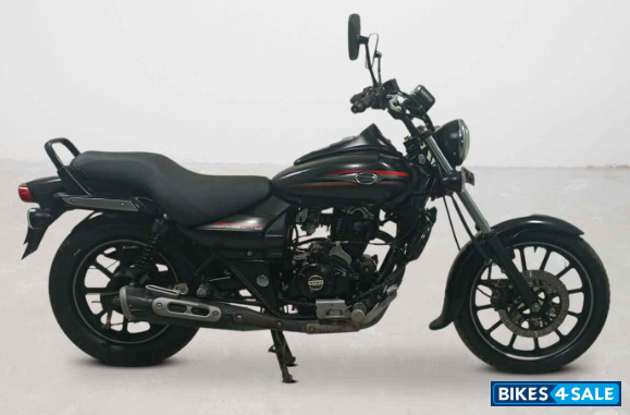 Bajaj Avenger Street 220