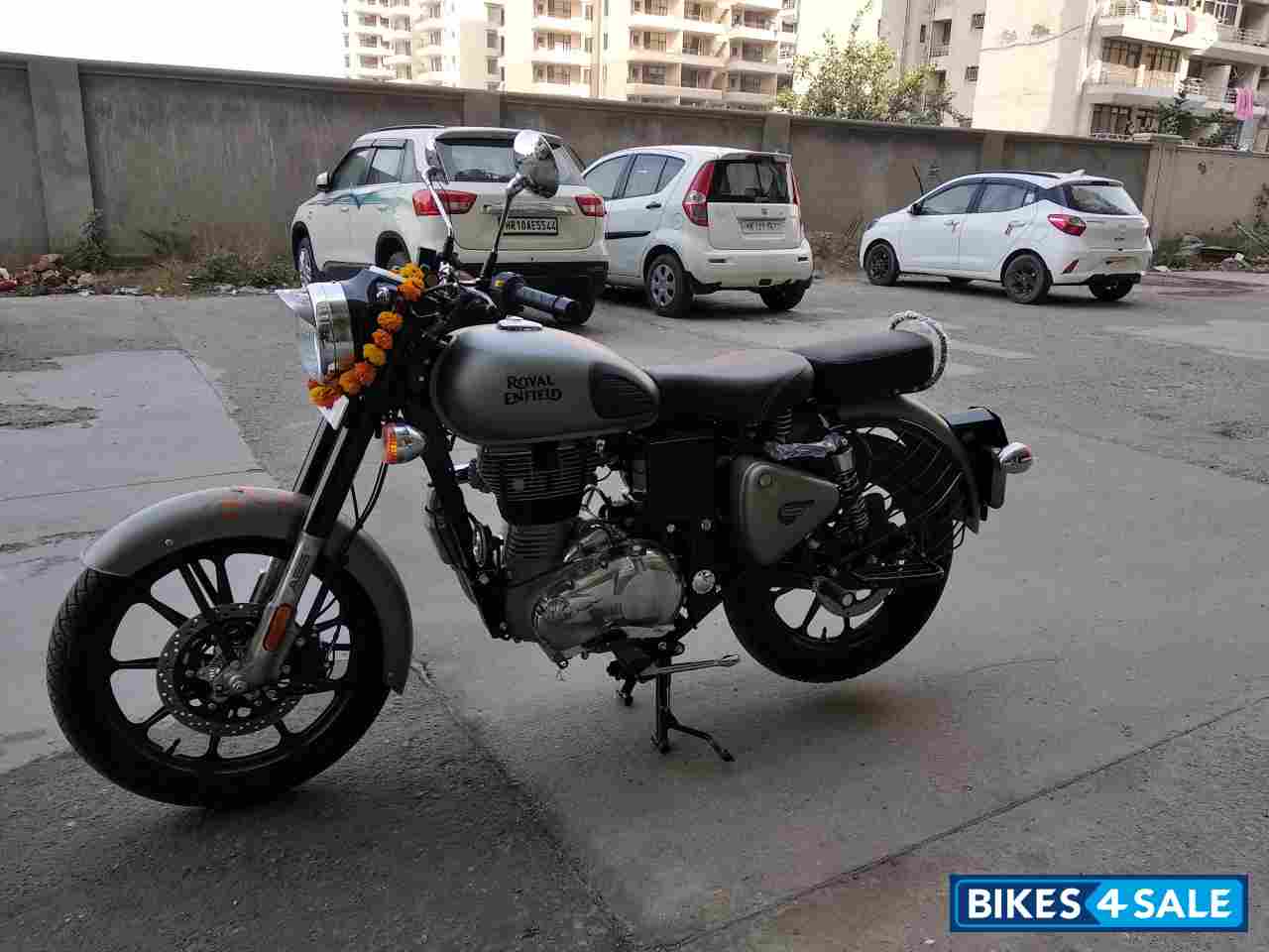 Gun Metal Grey Royal Enfield Classic 350 BS VI