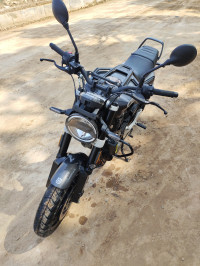 Husqvarna Svartpilen 250