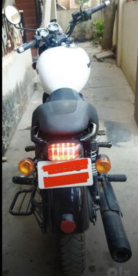 White Royal Enfield Thunderbird X 350