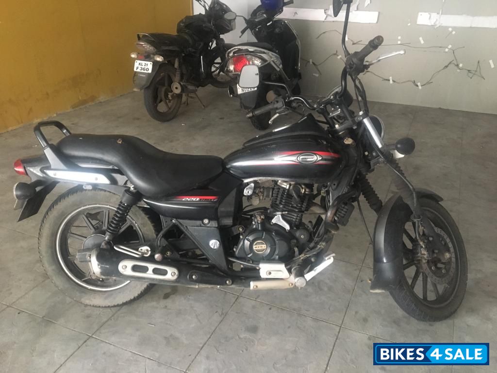 Bajaj Avenger Street 220