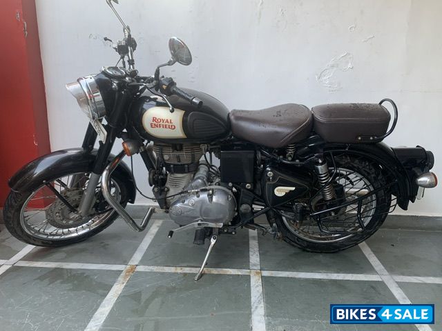 Black Royal Enfield Classic 350