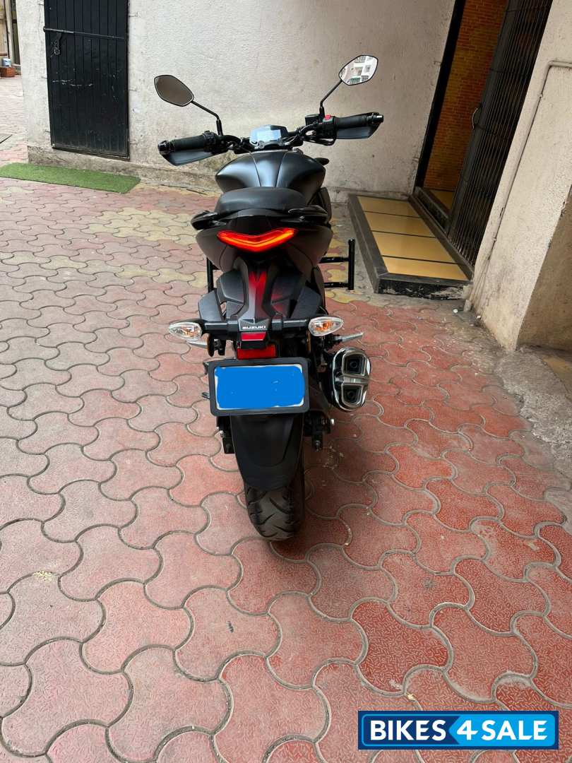 Black Suzuki Gixxer 250