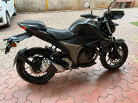 Black Suzuki Gixxer 250