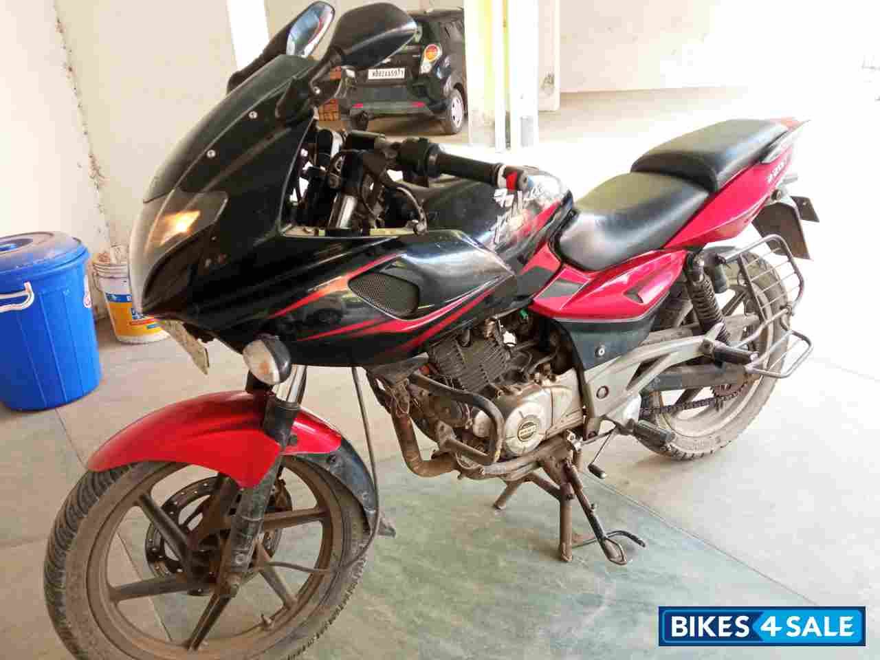 Bajaj Pulsar 220 DTSi