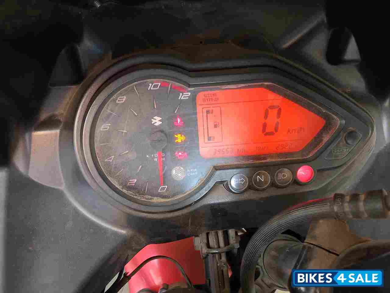 Bajaj Pulsar 220 DTSi