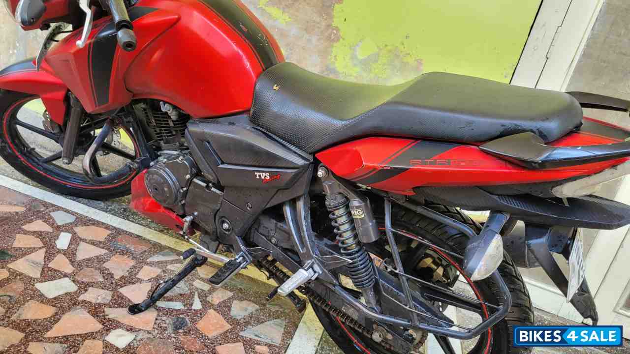 Metallic Red TVS Apache RTR 160
