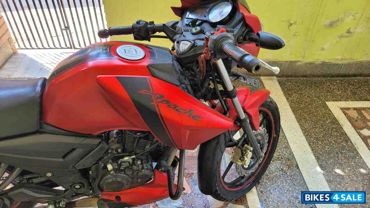 Metallic Red TVS Apache RTR 160