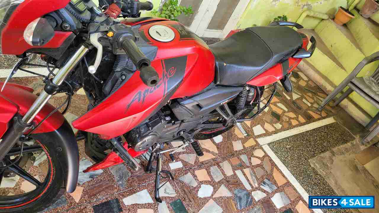 Metallic Red TVS Apache RTR 160
