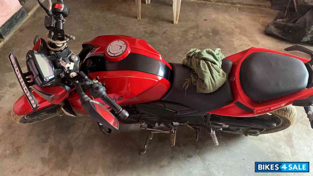 TVS Apache RTR 200 4V