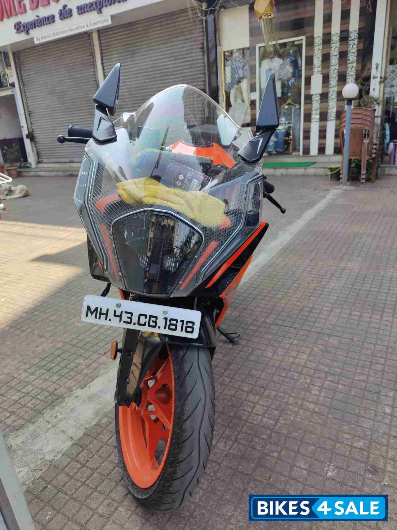 Black & Orange KTM RC 200 2022