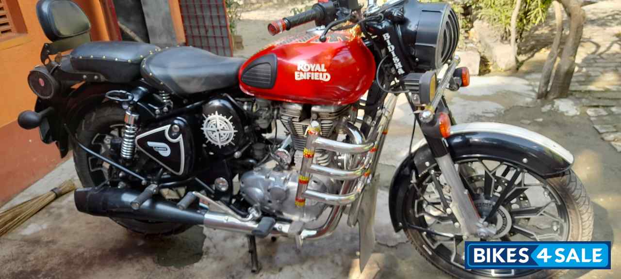 Red Royal Enfield Classic 350 Redditch Red