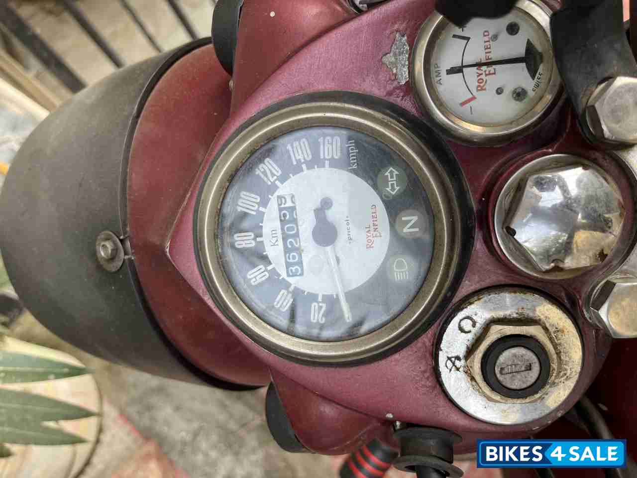 Royal Enfield Classic 350 Royal Enfield Classic 350