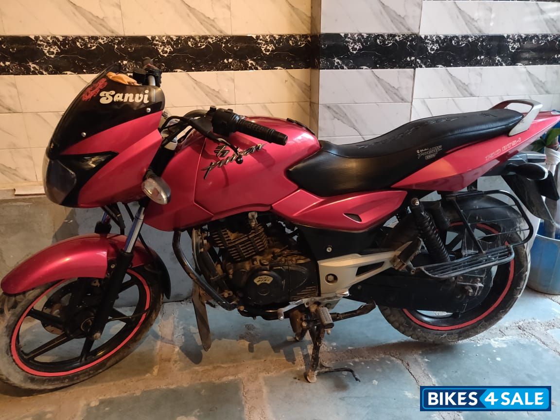 Red Bajaj Pulsar 150 DTSi