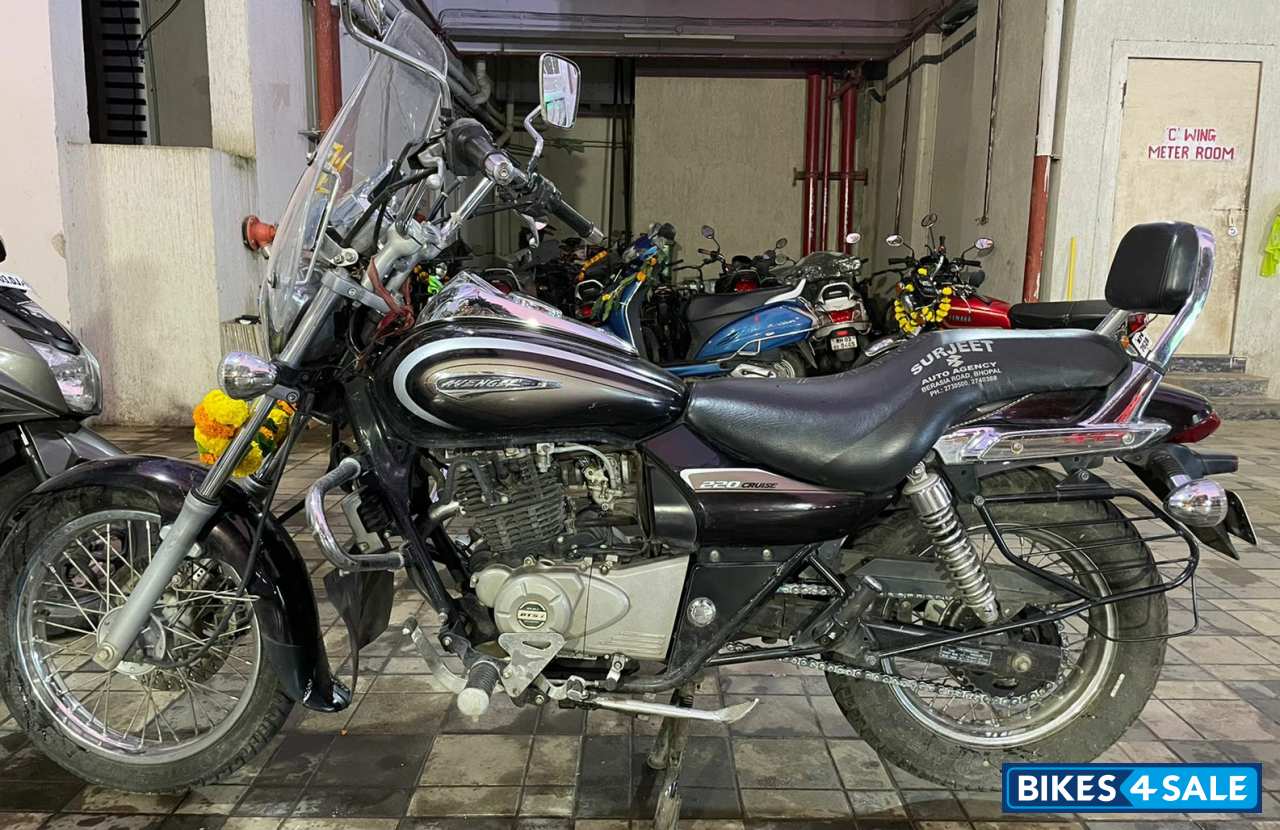 Bajaj Avenger Cruise 220