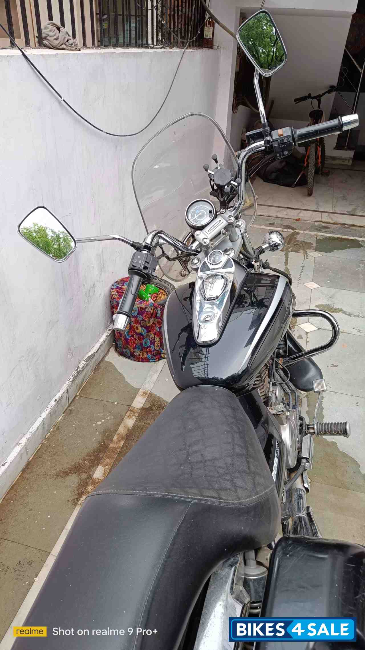 Ebonyblackme Bajaj Avenger Cruise 220