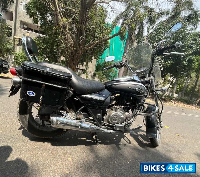 Ebony Black Bajaj Avenger Cruise 220