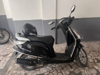Black Honda Aviator